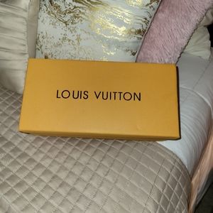 Louis vuitton shoe box